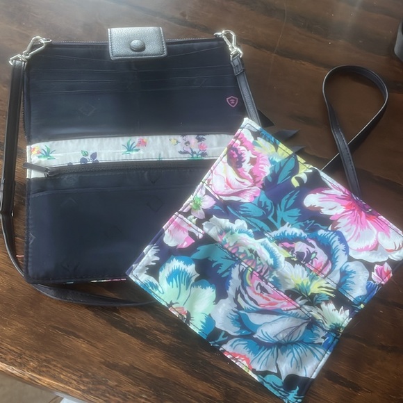 Vera Bradley Wallet crossbody - Picture 4 of 5